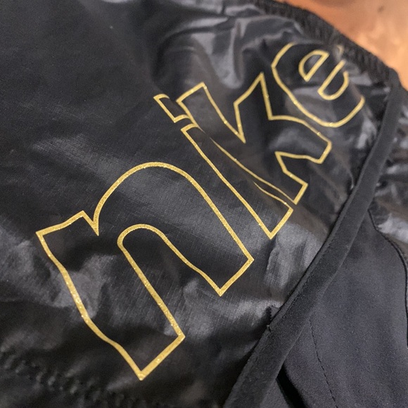 Nike athletic running shorts - Picture 4 of 9